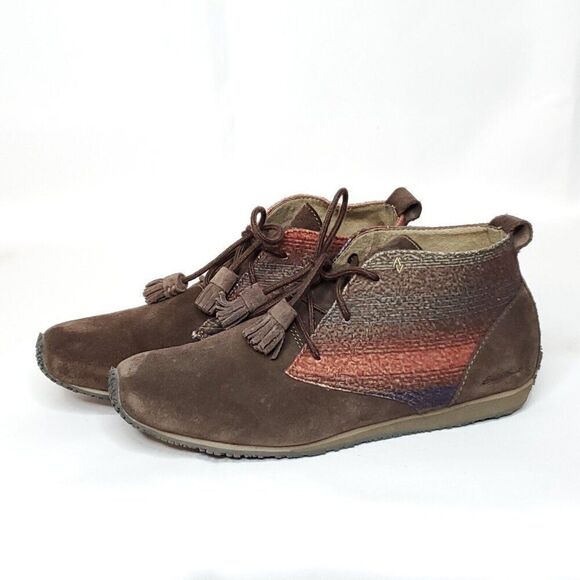 Eddie Bauer Split Suede Chukka Ankle Boot 9 Western Boho Tassels Brown Rust - Picture 1 of 9